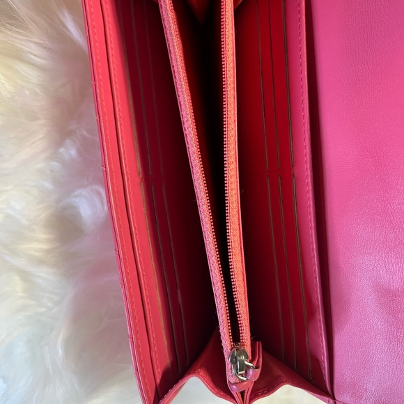 Chanel Bifold CC quilted Wallet - Picture 7 of 7